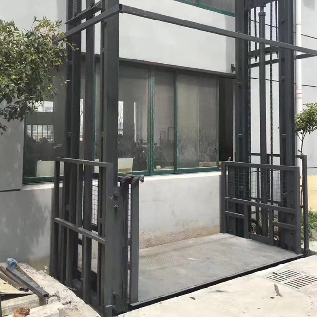 加格达奇5吨室外升降货梯
